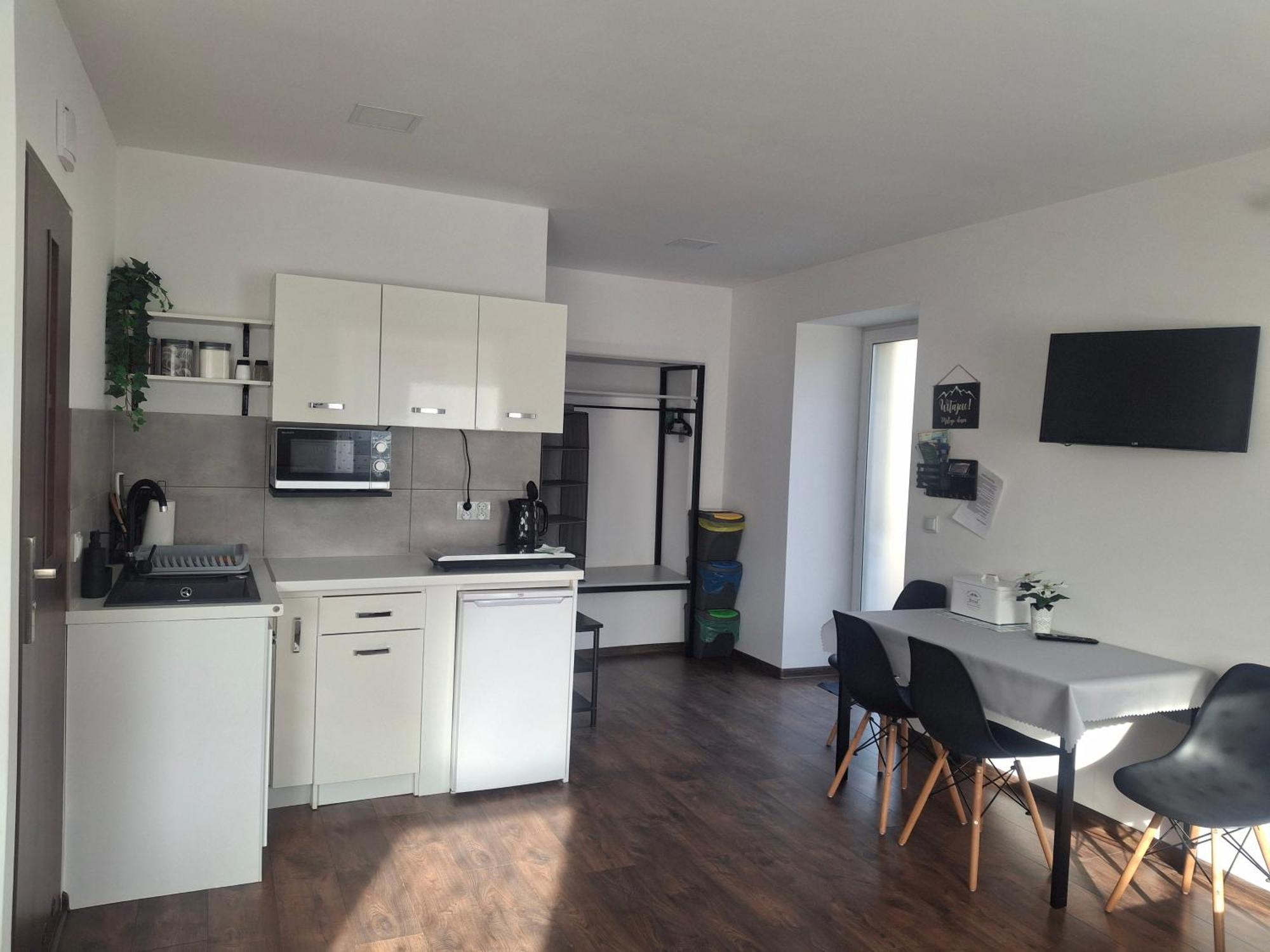 Pod Niebieskim Dachem Apartment Siedlecin